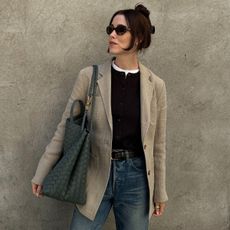 Influencer with Bottega Veneta Andiamo bag